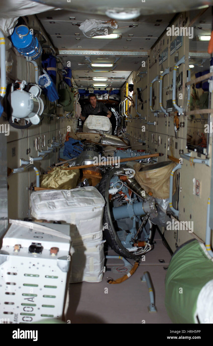 Zarya Module Bottom Module zarya Banque de photographies et d’images à haute résolution - Alamy