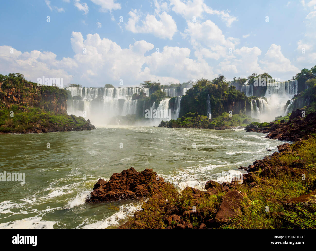 Voir des chutes d'Iguazu, l'UNESCO, Puerto Iguazu, Argentine, Banque D'Images