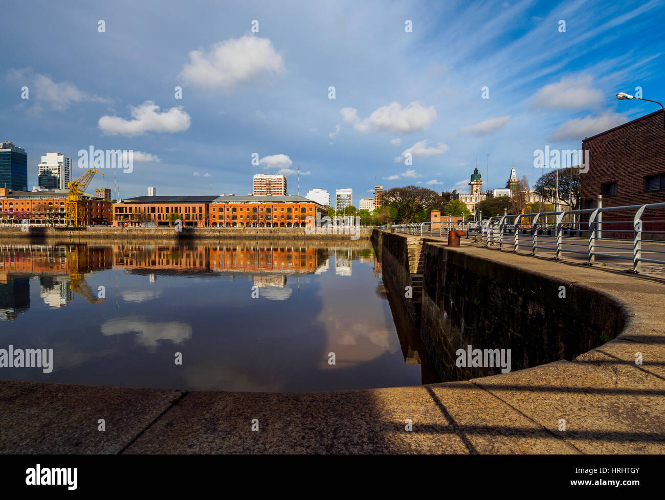 Vue de Puerto Madero, Buenos Aires, la province de Buenos Aires, Argentine Banque D'Images