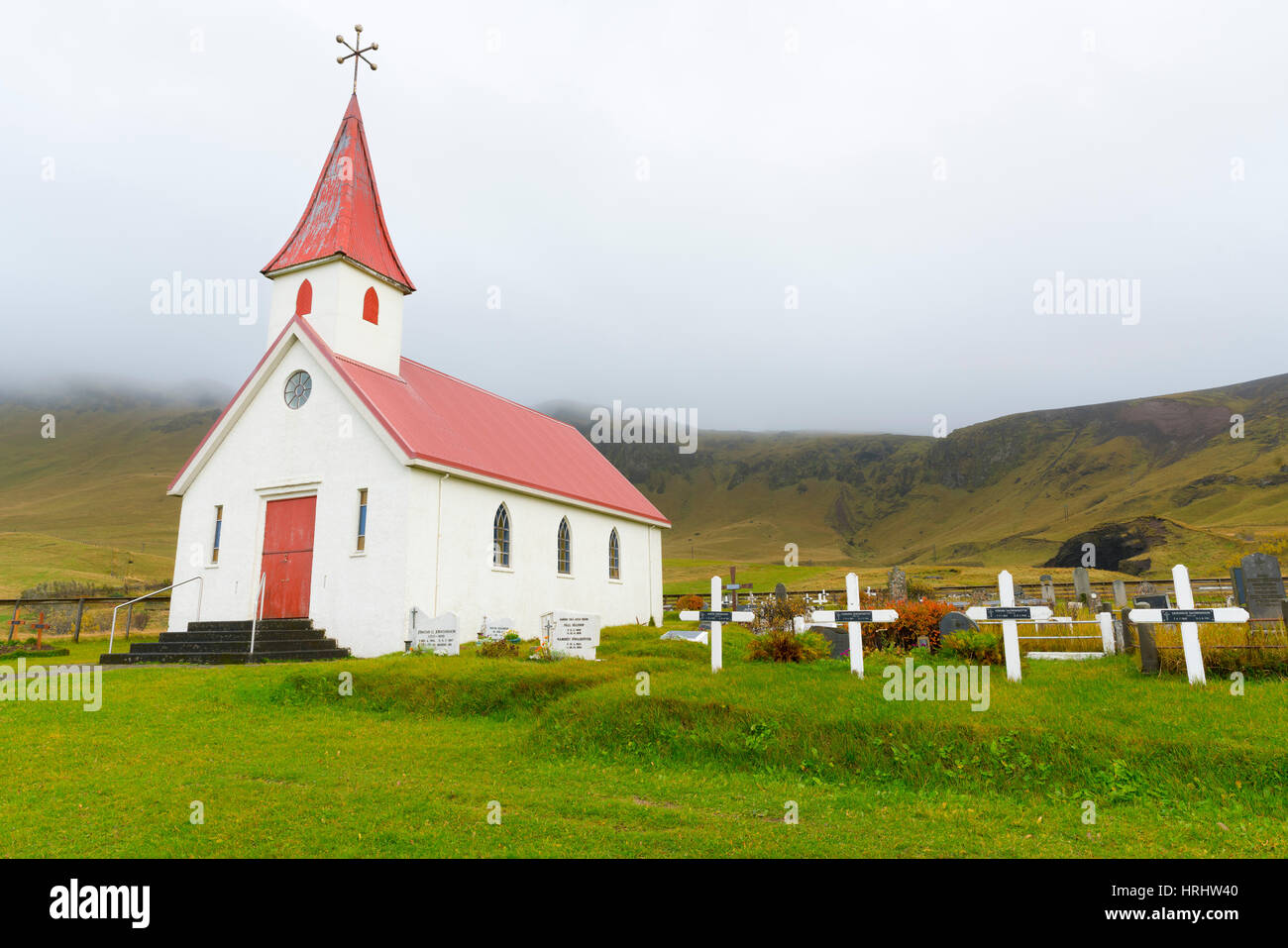 Église Reynis, près de Vik, l'Islande, les régions polaires Banque D'Images