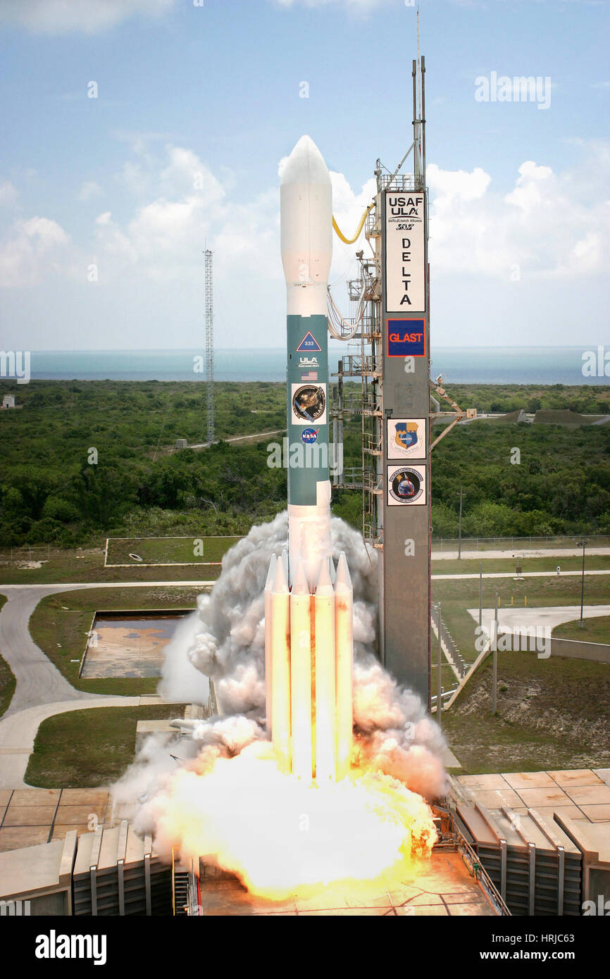Lancement Delta II avec Space Telescope Banque D'Images
