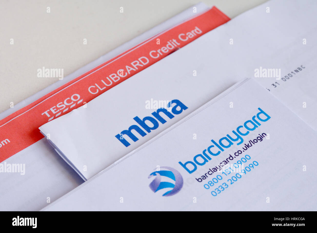 Pile de carte de crédit y compris Tesco Bank, Barclaycard et MBNA - indicatif de la génération de transfert l'blanace Banque D'Images