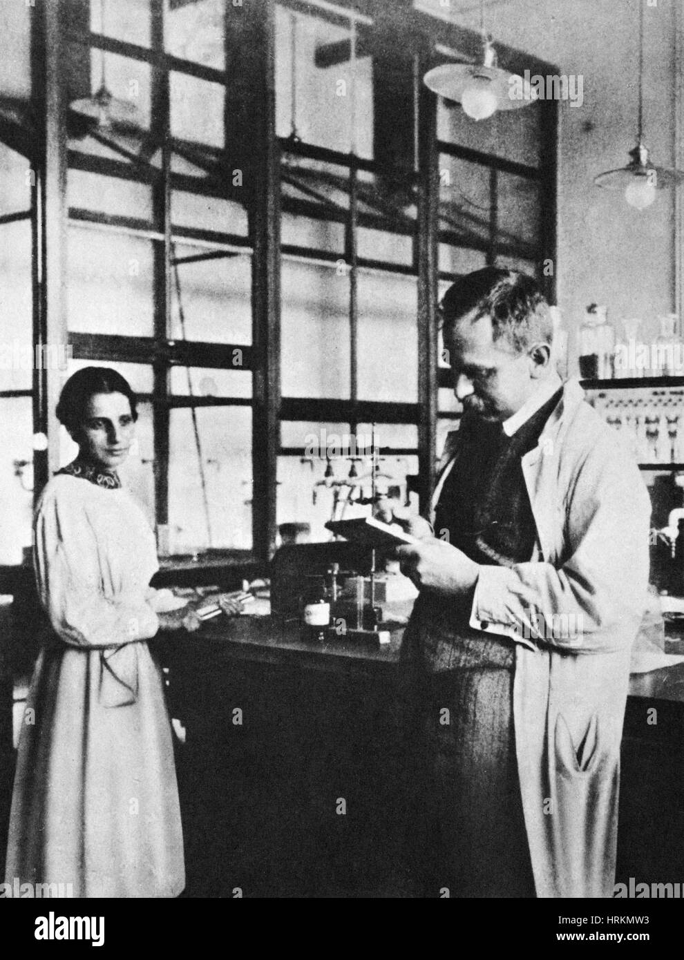 Lise Meitner et Otto Hahn, les chimistes allemands Banque D'Images