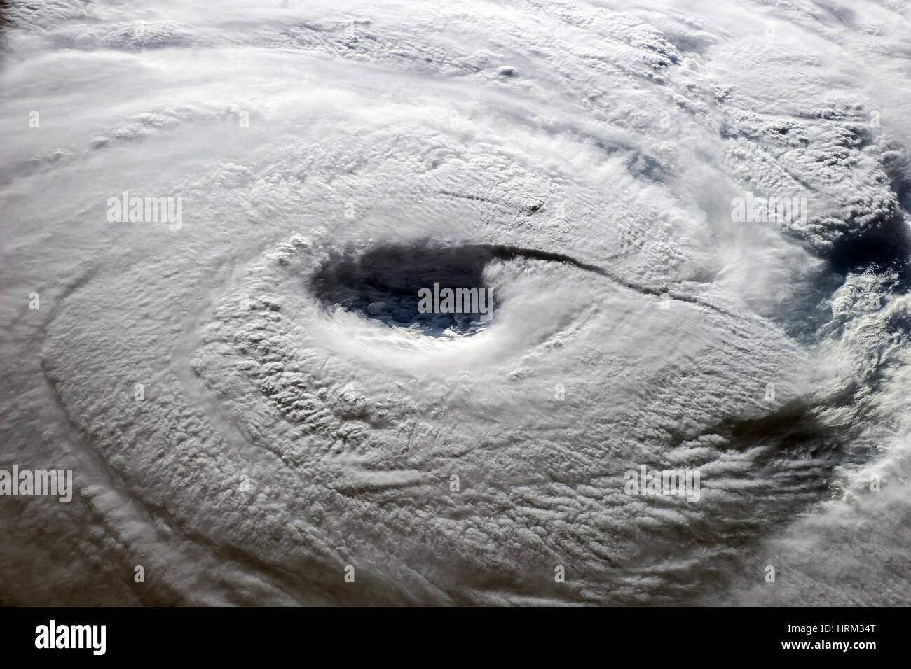 Typhon sur la planète Terre - photos satellite. Éléments de cette image fournie par la NASA. Banque D'Images