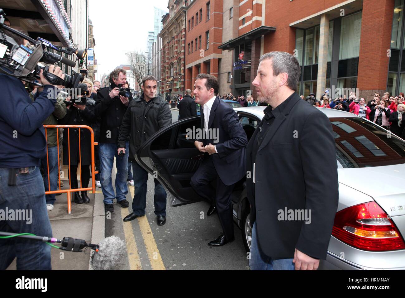Britain's Got Talent des auditions à l'Opéra de Manchester. Janvier 2010. Piers Morgan arrive Banque D'Images