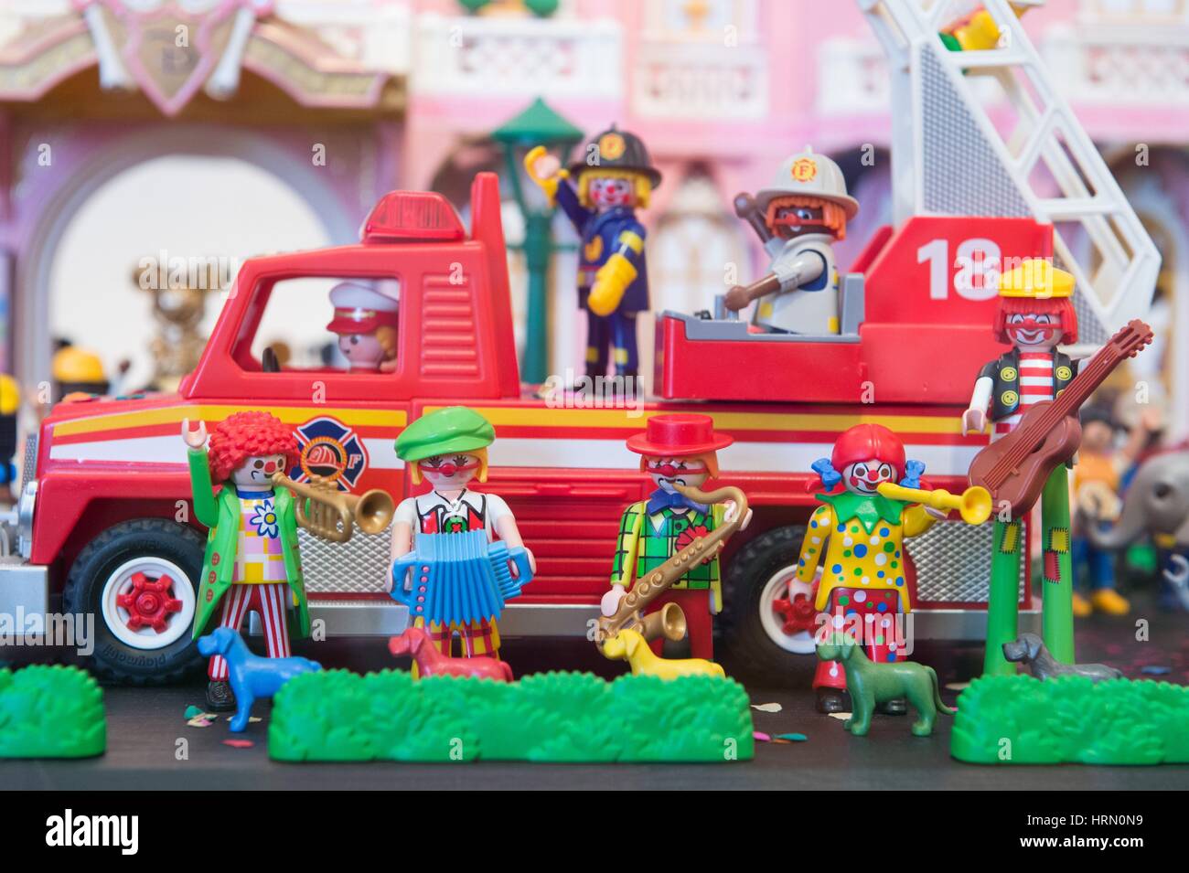 Playmobil figures sur afficher dans Drebach, Allemagne, 01 mars 2017.  L'exposition, intitulée "Histoires de Cirque Playmobil : le Oliver Schaffer  Collection', est ouvert au public entre le 04 mars 2017 et le