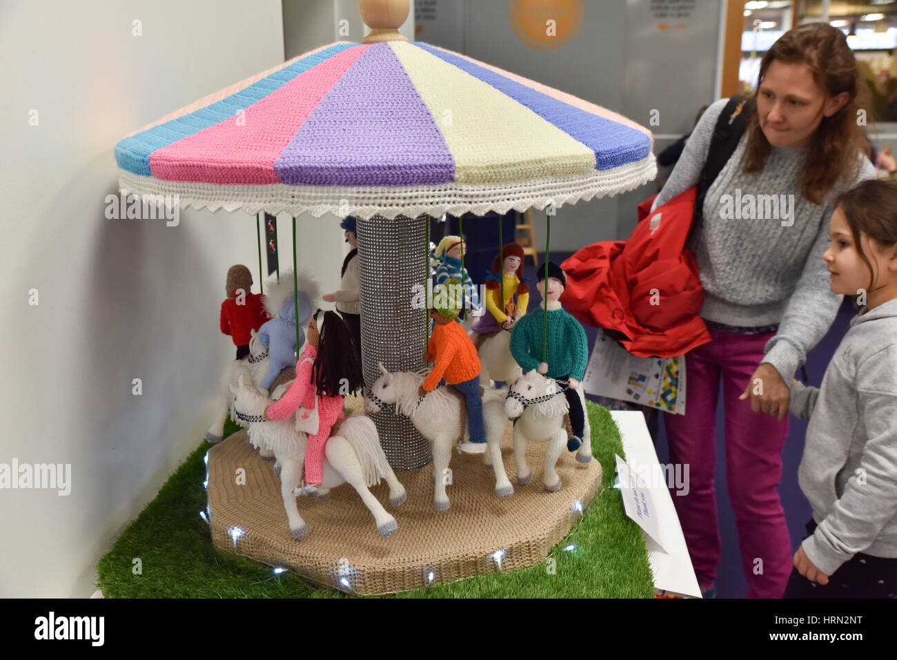 Olympia, Londres, Royaume-Uni. 3e Mar, 2017. Le printemps & Tricot Couture Show à Kensington Olympia. Crédit : Matthieu Chattle/Alamy Live News Banque D'Images