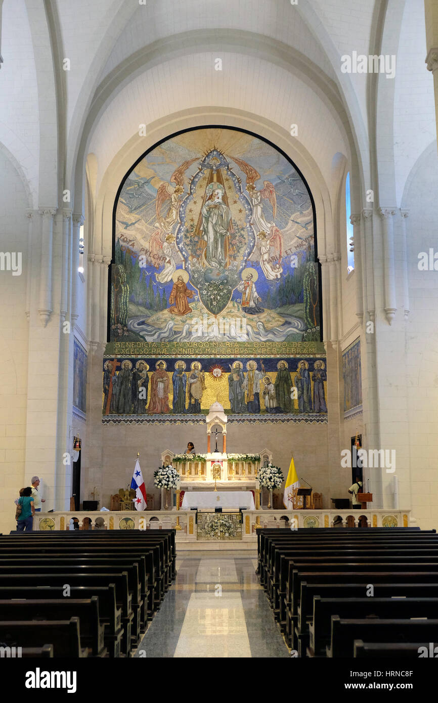 Intérieur de l'église San Francisco de Asis de la vieille ville de Panama City, au Panama. Banque D'Images