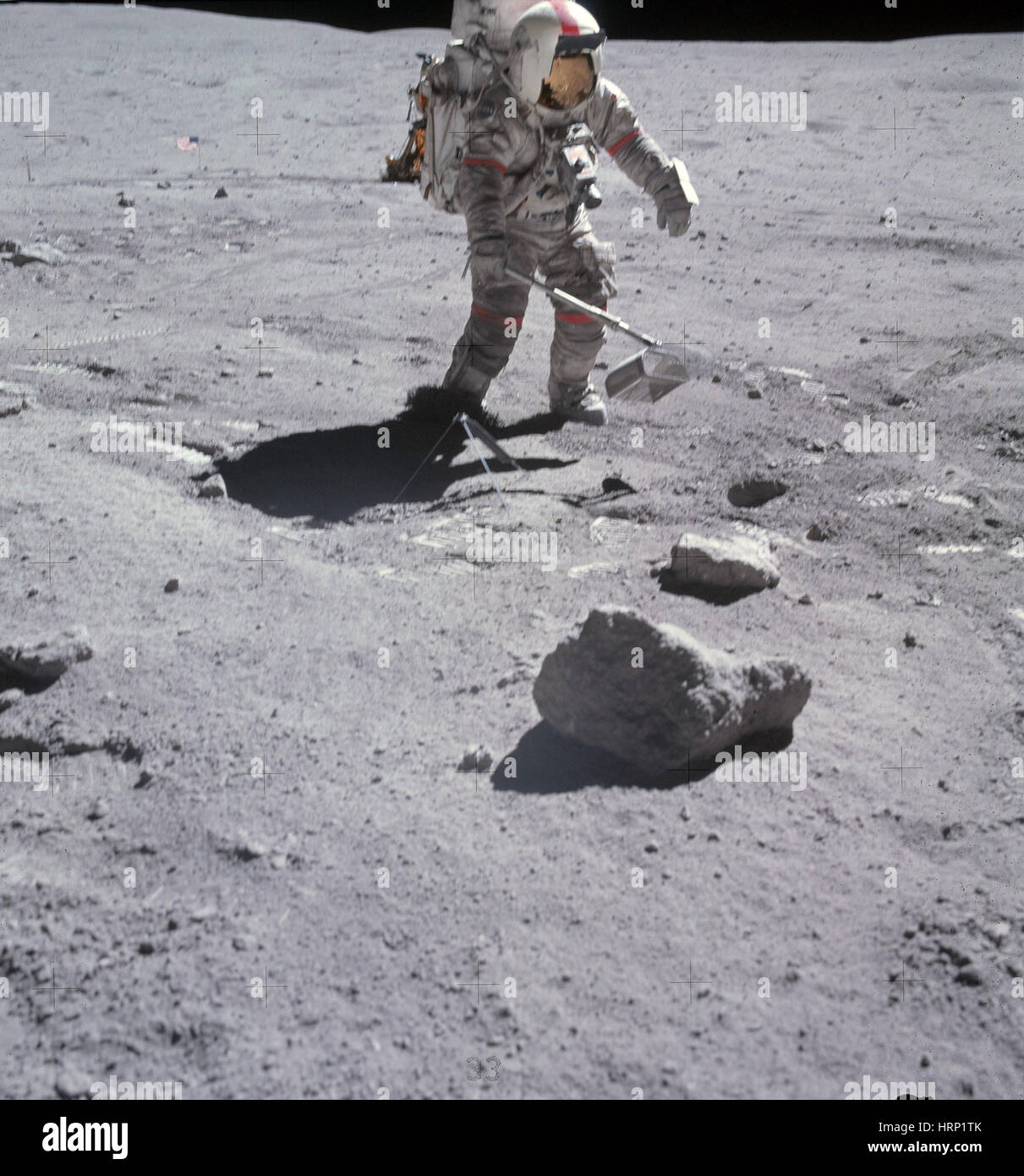 Apollo 16 astronaut Banque de photographies et d’images à haute ...