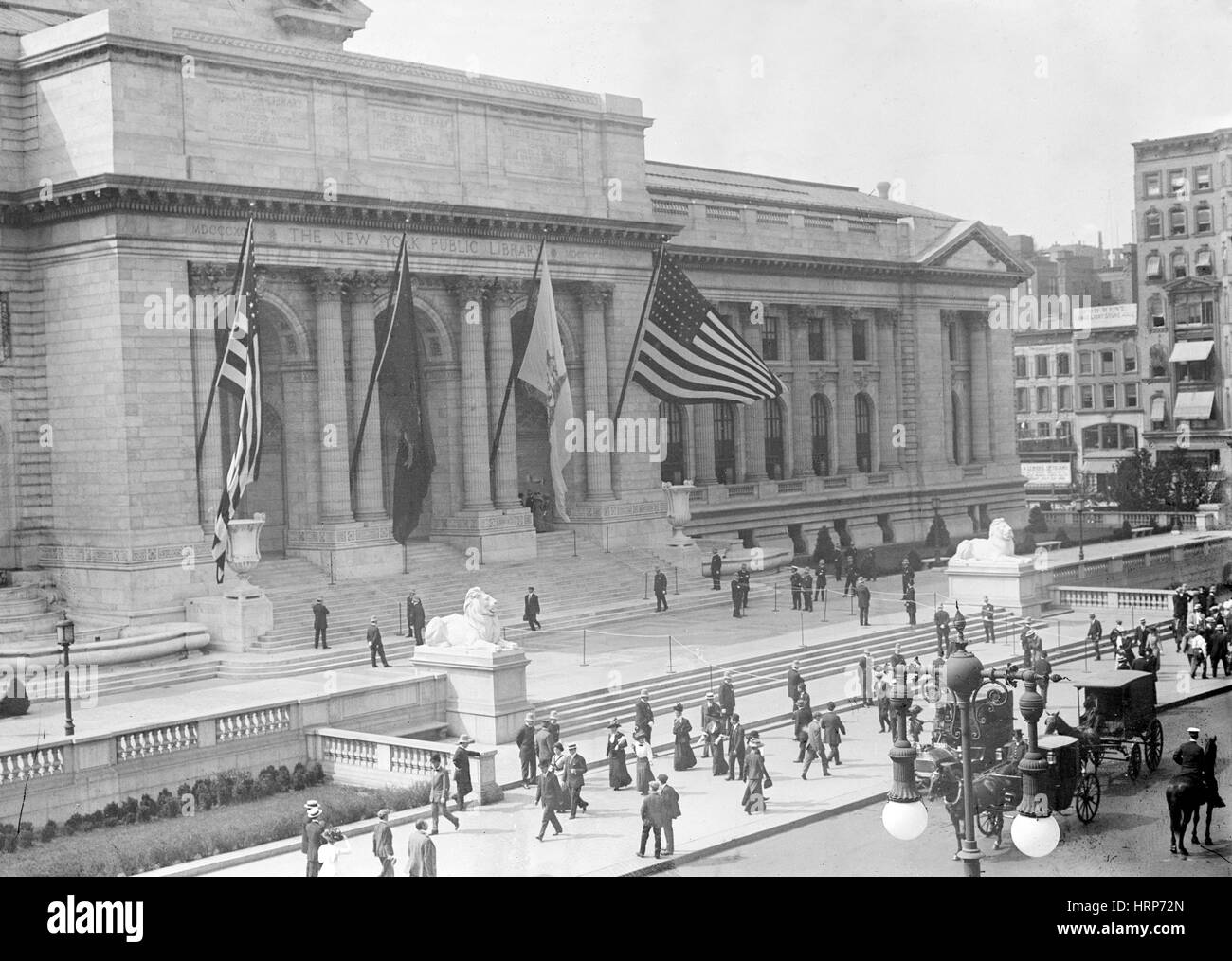 NY Public Library, branche principale, jour d'ouverture, 1911 Banque D'Images