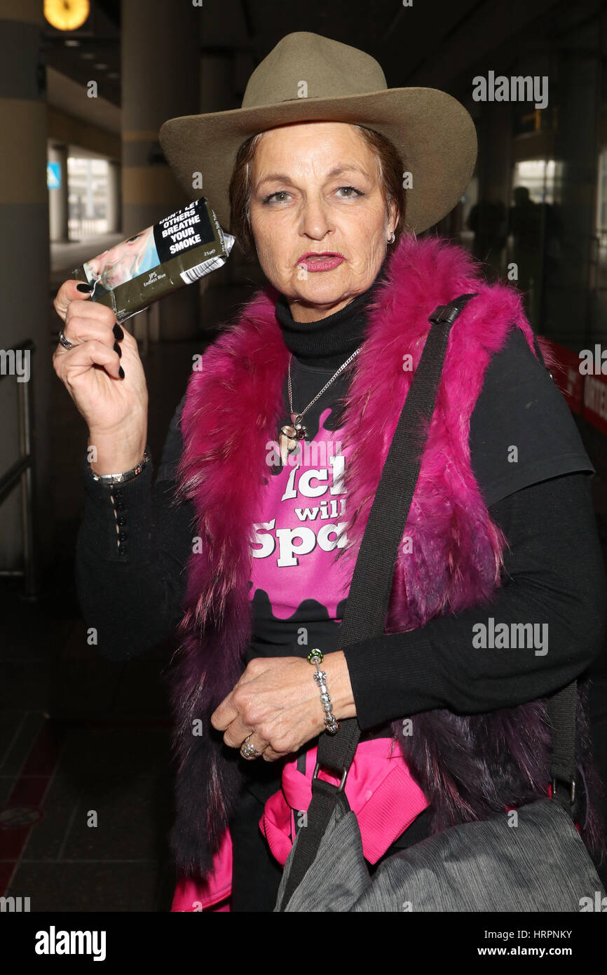 Investiture Dschungelcamp FRL. Menke arrivant à l'aéroport de Hambourg. En vedette : FRL. Menke, Franziska Menke Où : Hambourg, Allemagne Quand : 31 Jan 2017 Banque D'Images