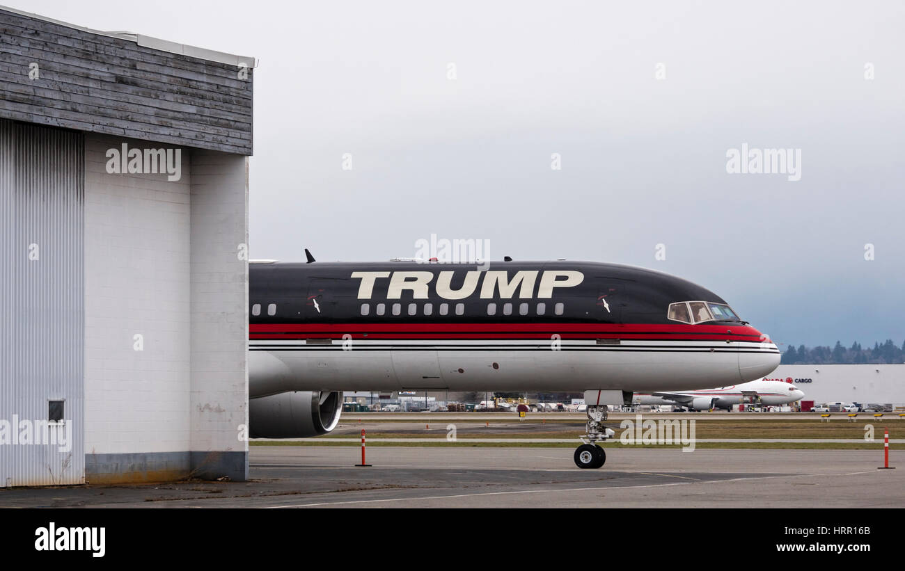 L'avion de Trump. Trump (Boeing 757-200 N757AF) business jet garé sur le tarmac, l'Aéroport International de Vancouver Banque D'Images