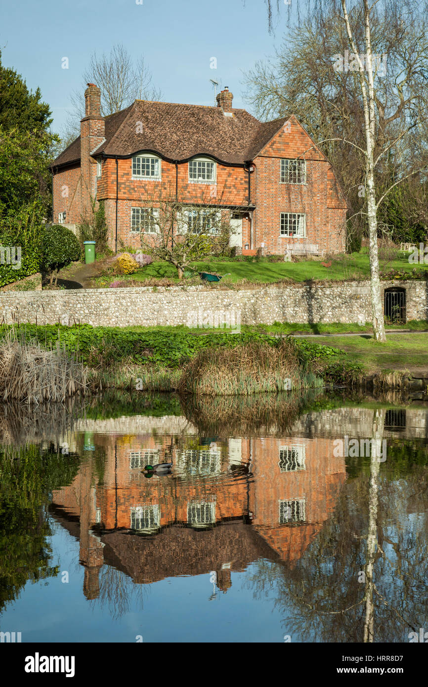 Au début du printemps après-midi à Sutton, West Sussex, Angleterre. Banque D'Images