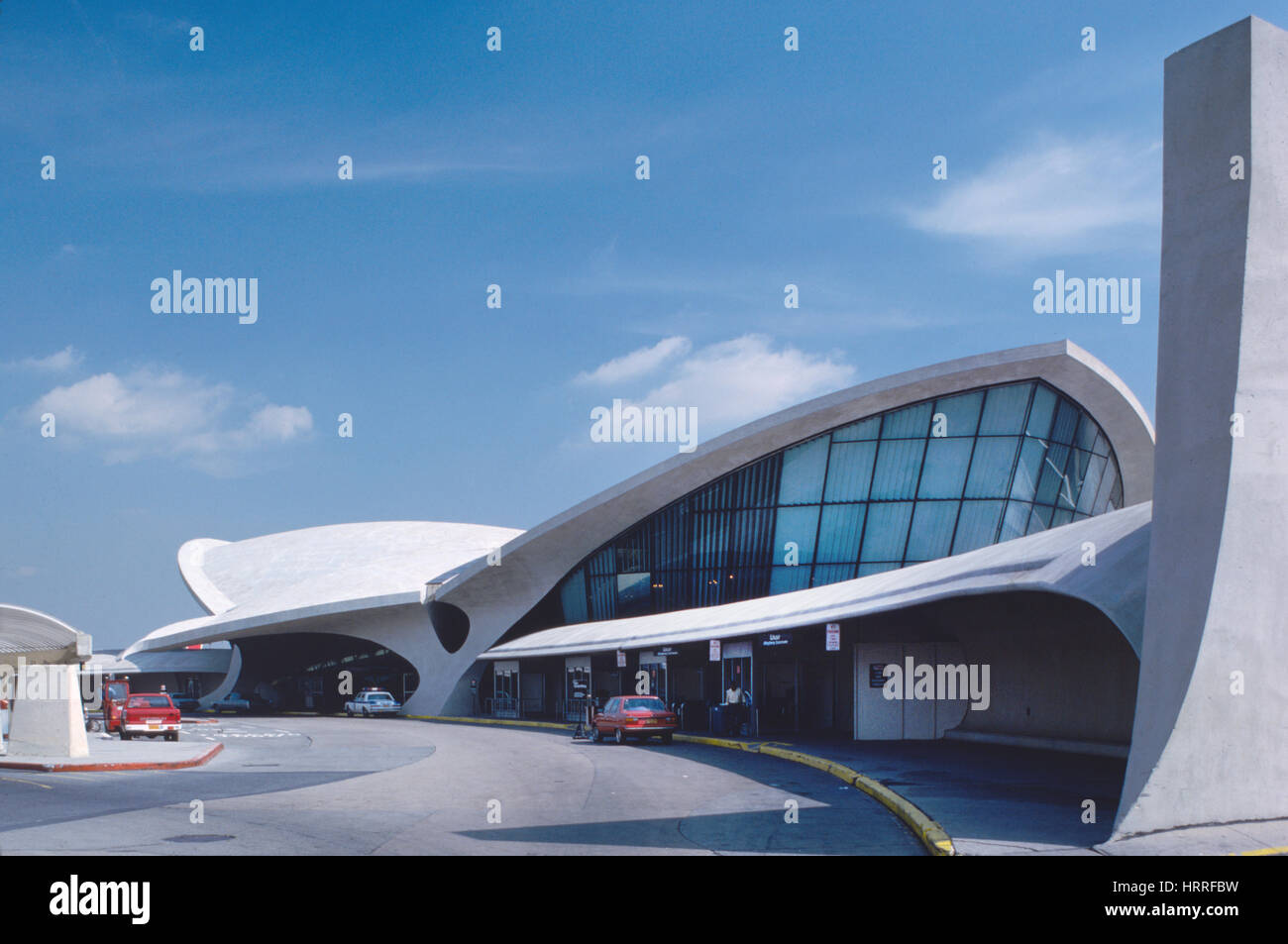 Trans World Airlines Terminal, l'aéroport John F. Kennedy (anciennement Manau), New York City, New York, USA, conçu par Eero Saarinen, photographié par Balthazar, Korab, 1963 Banque D'Images
