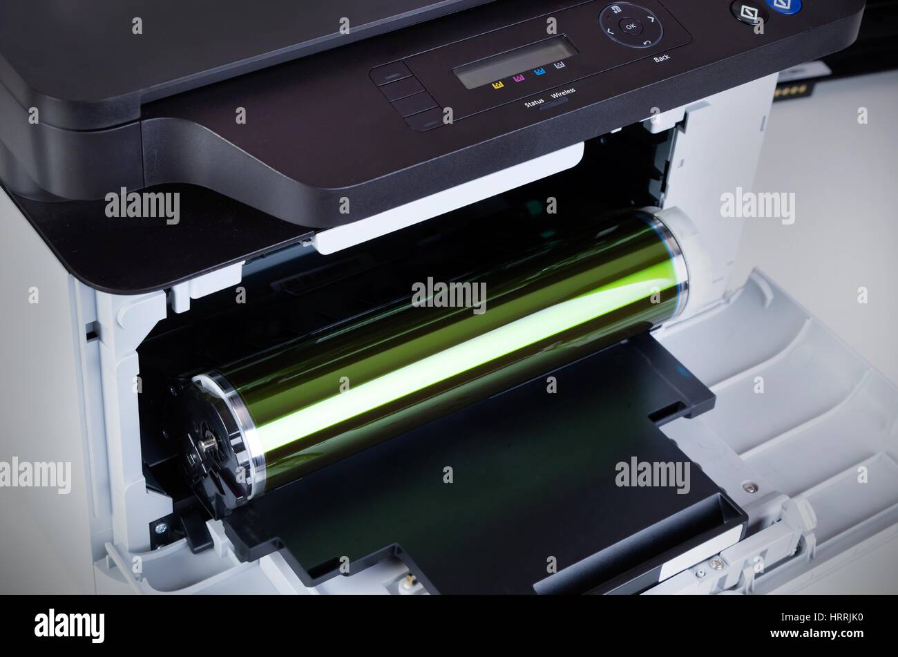 Remplacement bloc photoconducteur. Fournitures informatiques pour imprimante laser moderne. Banque D'Images