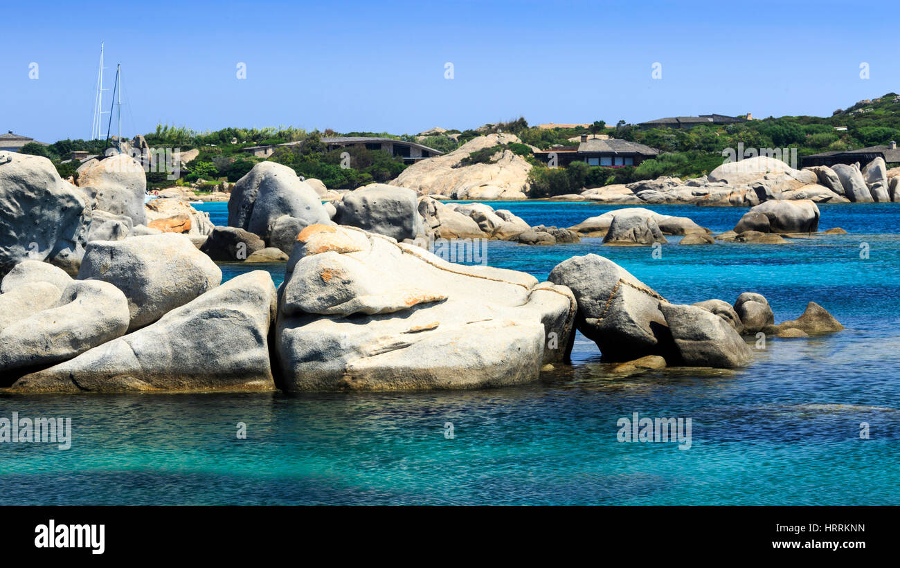 Baies avec des rochers, l'Île Cavallo, Corse, France Banque D'Images