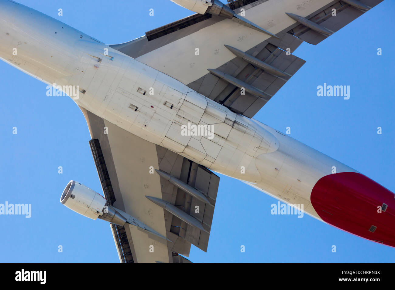MELBOURNE, AUSTRALIE - 15 mars : un Boeing 747-400 de Qantas vole au-dessus de Melbourne le 15 mars 2015 Banque D'Images