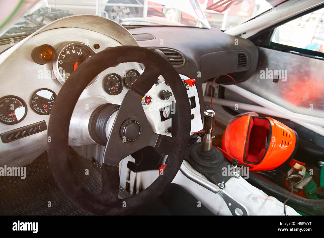 Tableau de bord de voiture de course dérive sport personnalisé dans le métal. Tableau de bord intérieur Driftracing Banque D'Images