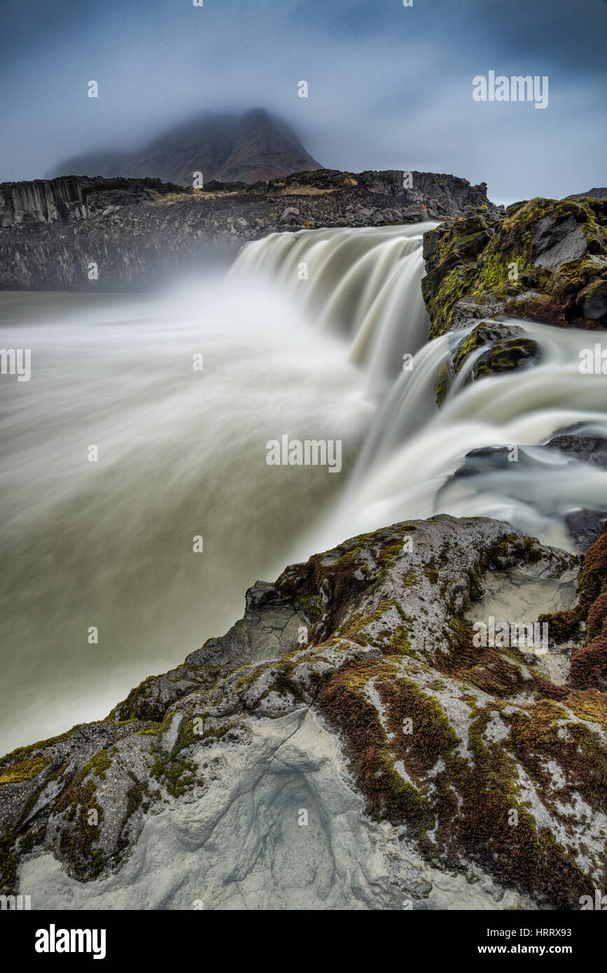 Les voleurs ou Thjofafoss falls cascade aux Mt Burfell sur l'image à l'automne, le Centre de l'Islande Banque D'Images