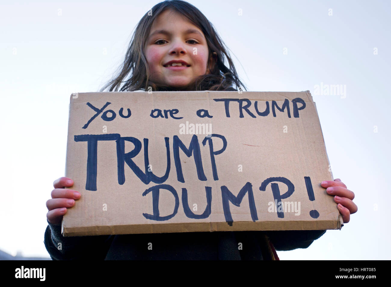 Env. 100 000 manifestants ont défilé dans le centre de Londres pour exprimer leur opposition à la présidence de Donald Trump. Marche des femmes à Londres a été l'un de hun Banque D'Images