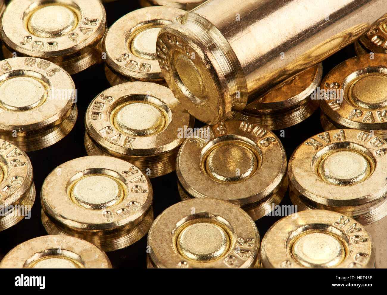 Pistolet 9 mm Munitions Banque D'Images