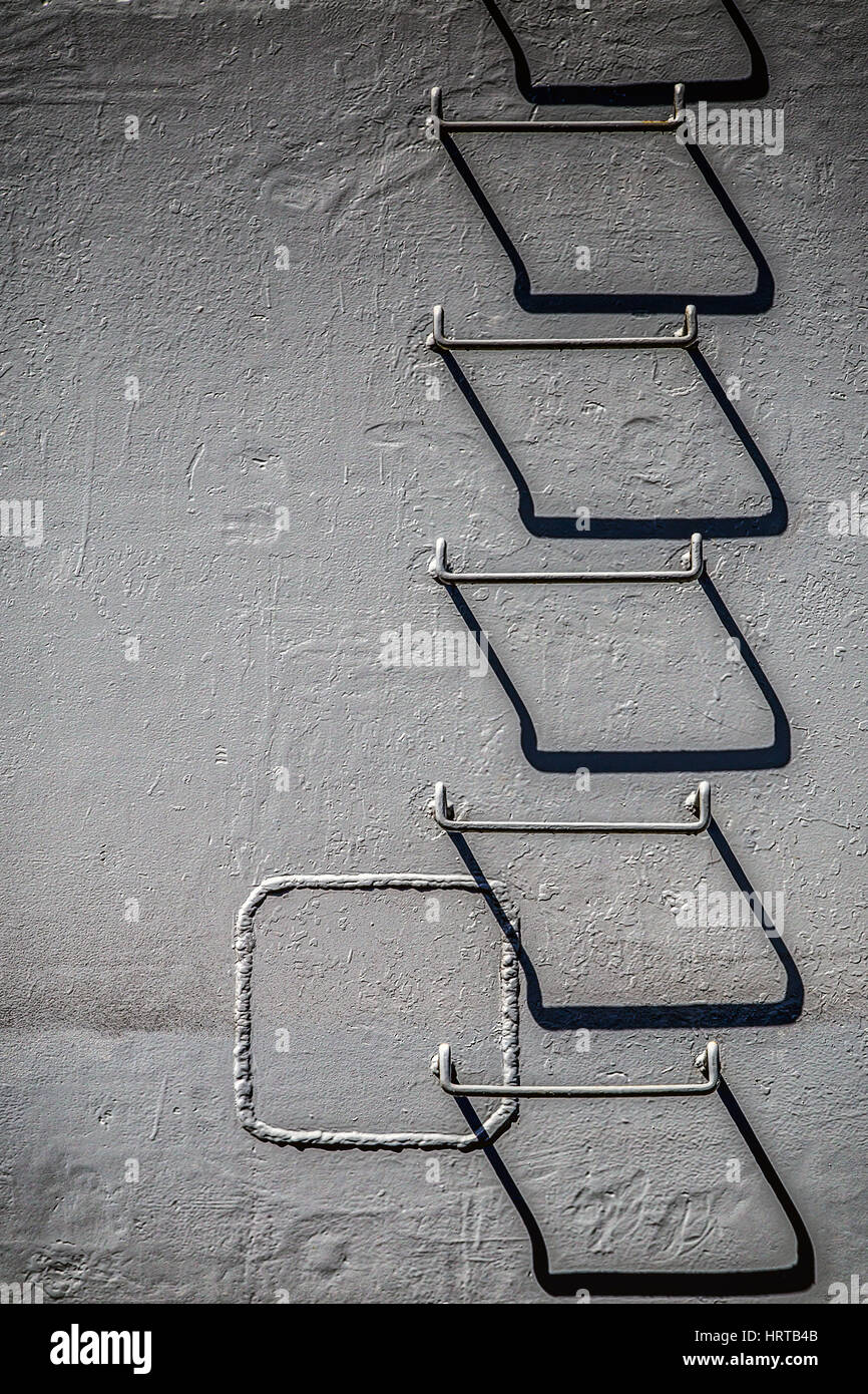 Une échelle sur le cuirassé USS Iowa, BB-62, amarré à Long Beach, en Californie. Banque D'Images