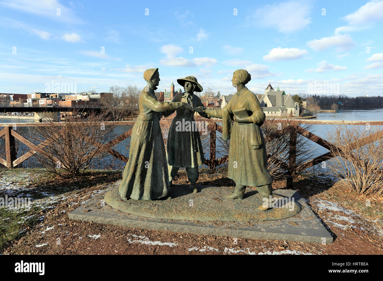 Sculpture représentant Mai 1851 rencontre fortuite de Elizabeth Caty Stanton et Susan B. Anthony Seneca Falls, New York, berceau de la le droit des femmes movem Banque D'Images
