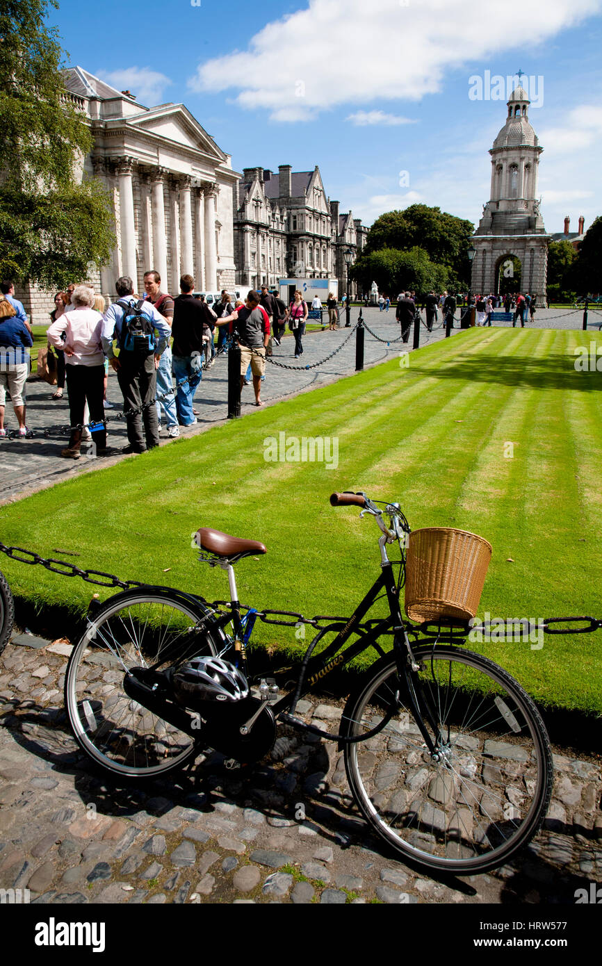 La place du Parlement. Trinity College. Université de Dublin. Dublin. L'Irlande. L'Europe. Banque D'Images