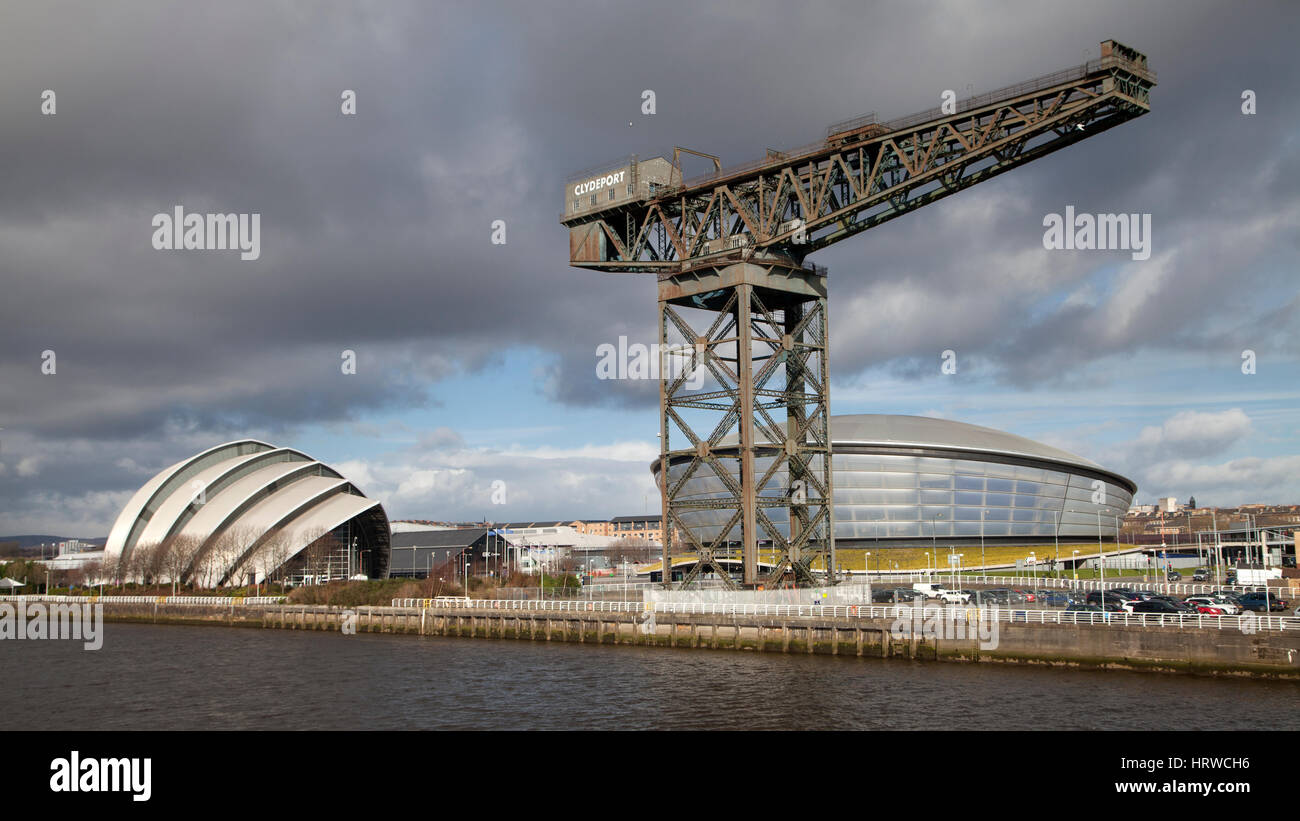 Glasgow, montrant la zone à quai Finnieston Crane, l'ETI et l'Hydro building Clyde Auditorium Banque D'Images