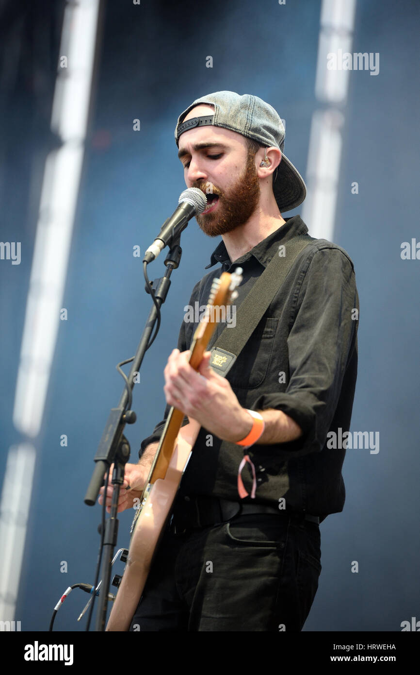 VALENCIA, Espagne - 5 AVR : Yuck (band) effectue à MBC Fest le 5 avril 2015 à Valence, en Espagne. Banque D'Images