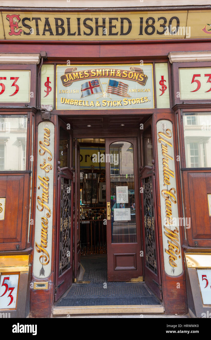 Entrée de la boutique de James Smith, Umberella manufacturere dans Holburn Londres. Banque D'Images