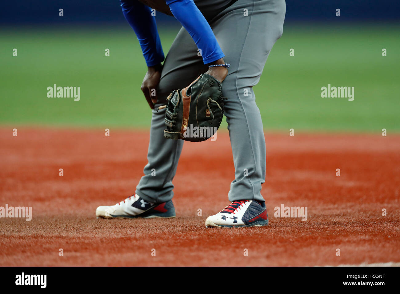 Osaka, Japon. 3e Mar, 2017. Willian Saavedra (CUB) Baseball : 2017 World Baseball Classic Exposition match entre la Orix Buffaloes 3-3 Cuba au Kyocera Dome Osaka à Osaka, Japon . Credit : Yohei Osada/AFLO SPORT/Alamy Live News Banque D'Images