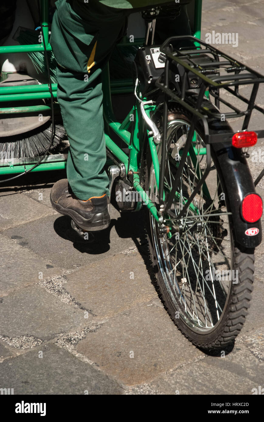 Roadsweeper vélo l'énergie solaire Banque D'Images