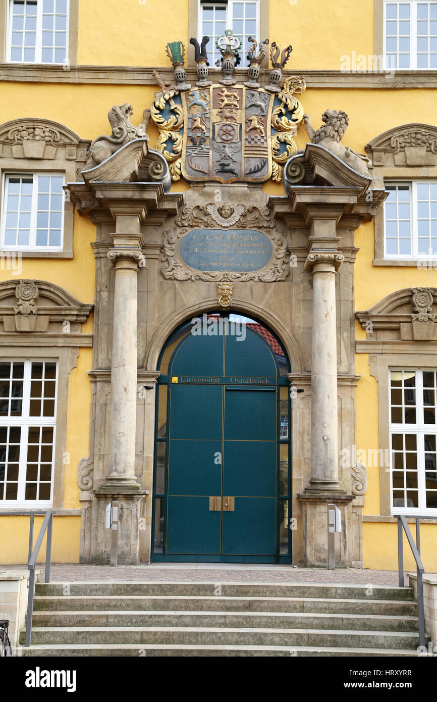 Allemagne OSNABRUCK Allemagne 2013 l'université dans un vieux château à partir de 1675. Le château a été utilisé par les nazis dans la seconde guerre mondial Banque D'Images