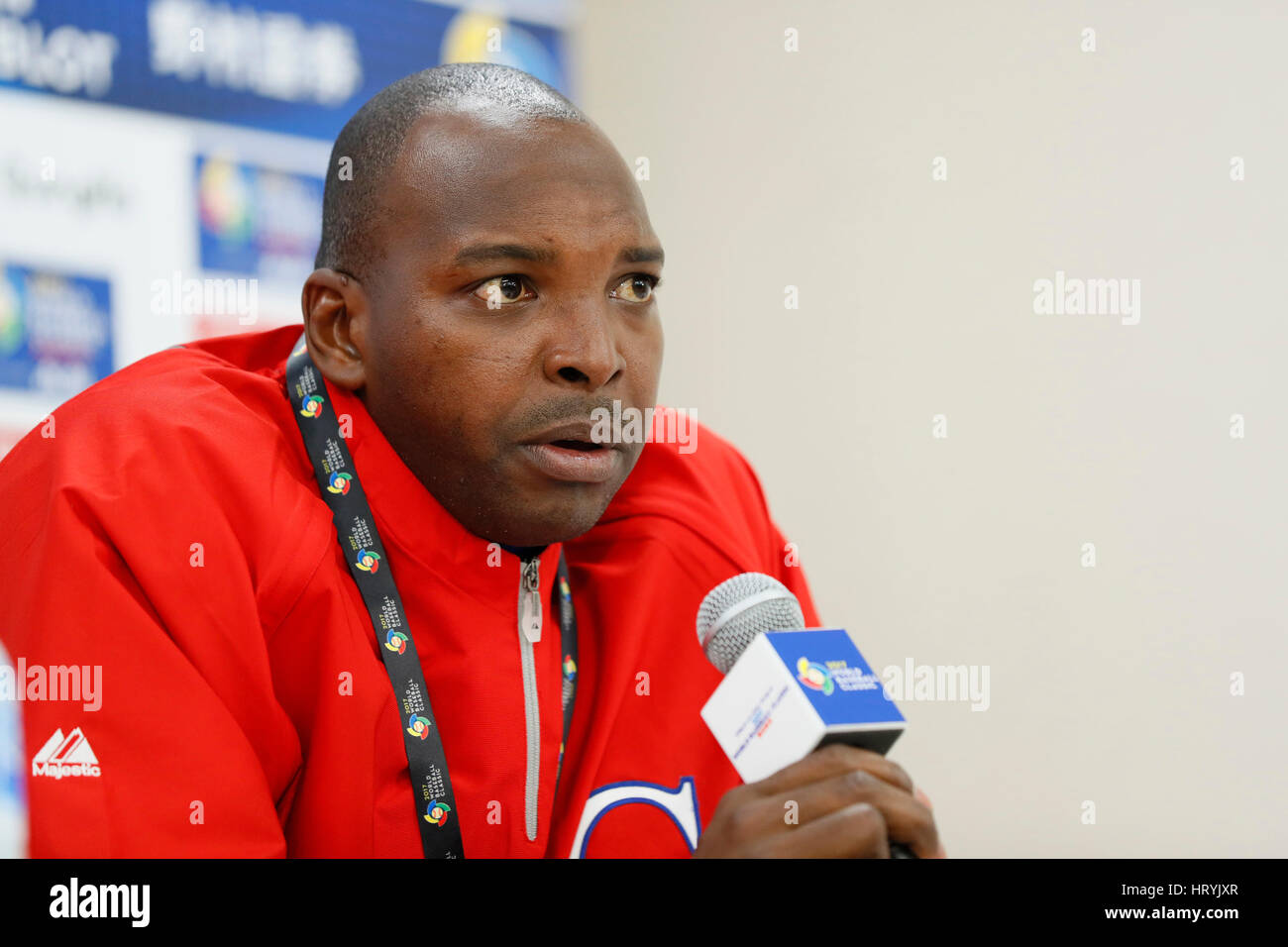 Willian Saavedra (CUB), le 5 mars 2017 - Baseball : 2017 World Baseball Classic Exposition match entre Seibu Lions - Cuba à Kyocera Dome Osaka à Osaka, Japon. (Photo par Yohei Osada/AFLO SPORT) Banque D'Images