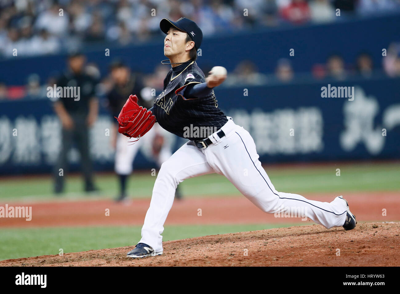 Osaka, Japon. 5Th Mar, 2017. Naoki Miyanishi (JPN) Baseball : 2017 World Baseball Classic Exposition match entre la Orix Buffaloes 3-5 Japon à Kyocera Dome Osaka à Osaka, Japon . Credit : Yohei Osada/AFLO SPORT/Alamy Live News Banque D'Images