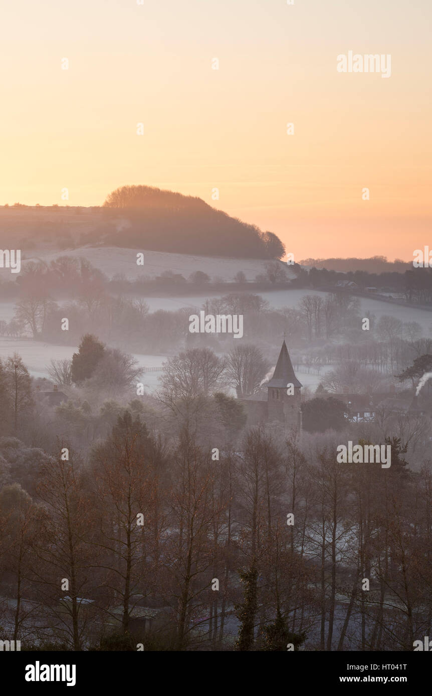 Le village de Stanford dans le Kent Downs sur un matin d'hiver. Banque D'Images