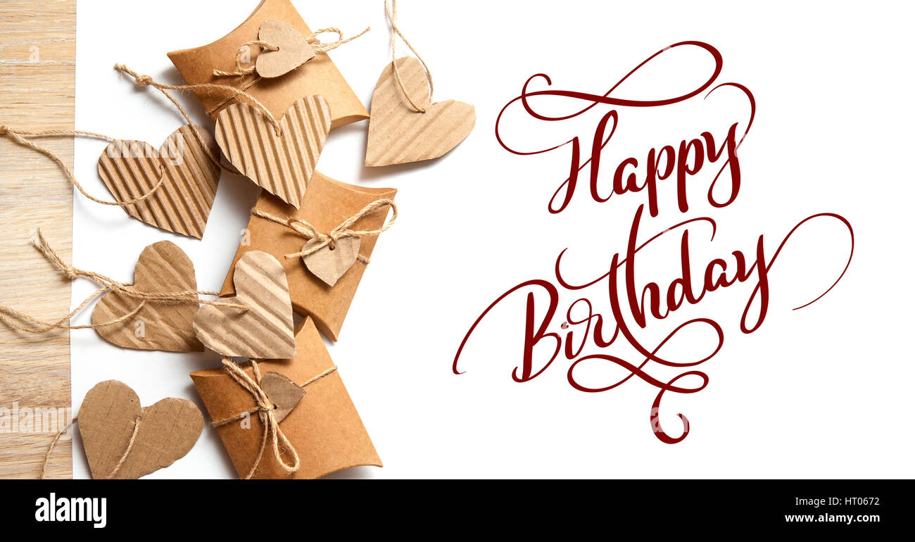 Fond Carte Avec Des Coeurs Pour La Saint Valentin Et Le Texte Joyeux Anniversaire Lettrage Calligraphie Photo Stock Alamy Fond Carte Avec Des Coeurs Pour La Saint Valentin Et Le Texte Joyeux Anniversaire Lettrage Calligraphie Photo Stock Alamy