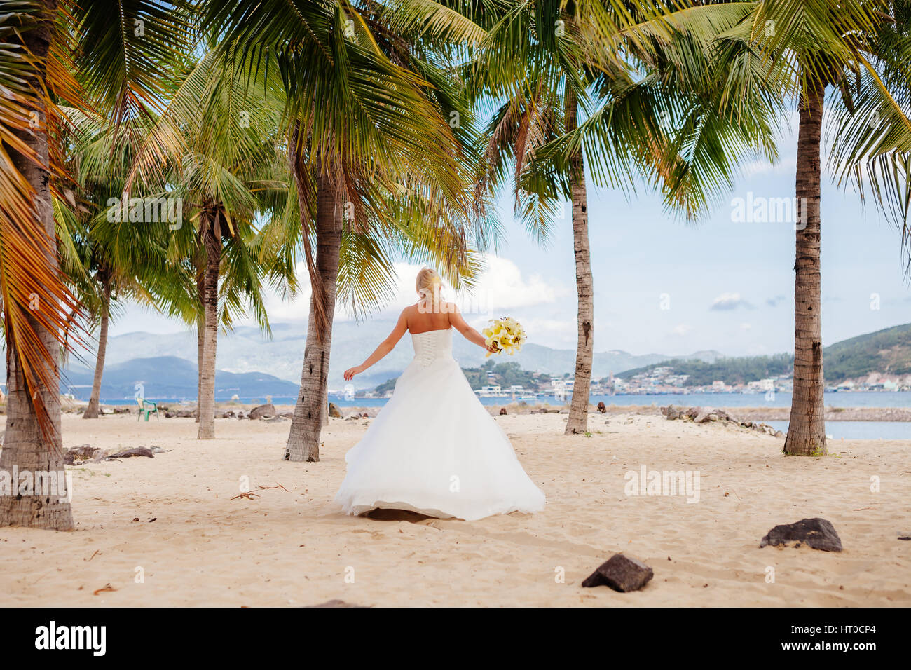 Voyage mariée beach resort. Sur la mer et plage dans tropiques Banque D'Images