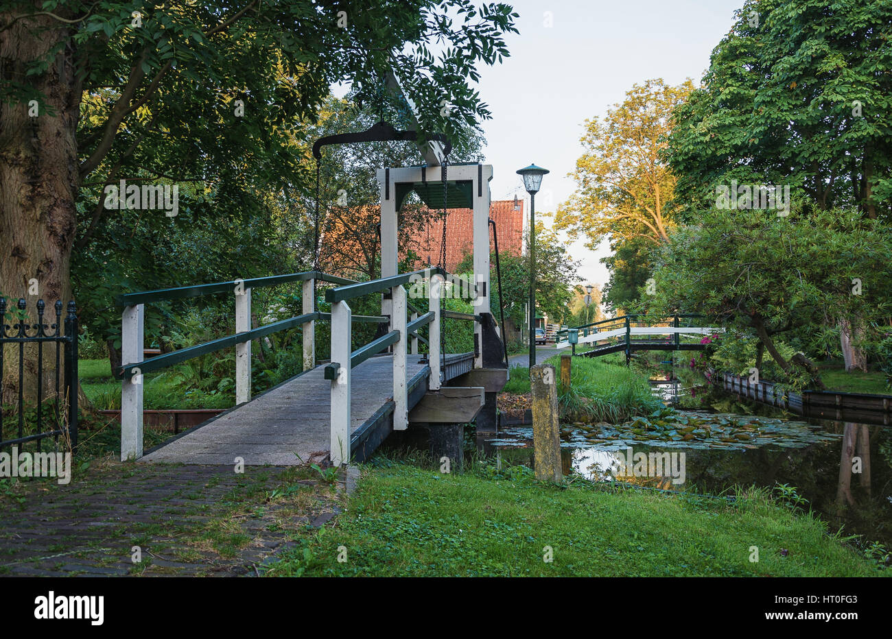 La plus ancienne maison de Haaldersbroek date de 1661 et est un ancien village de pêcheurs, aux Pays-Bas. Banque D'Images