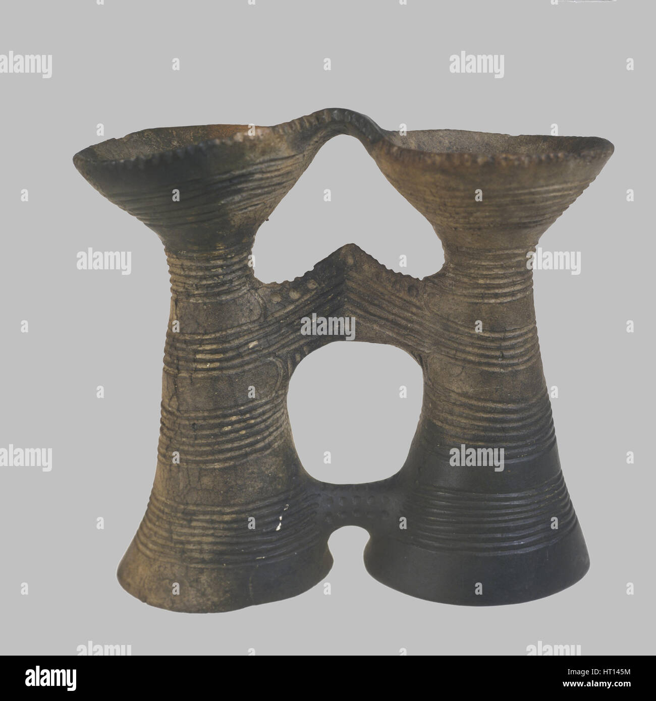 Binocular-Form navire, 4400-4200 BC. Artiste : La préhistoire la culture russe Banque D'Images