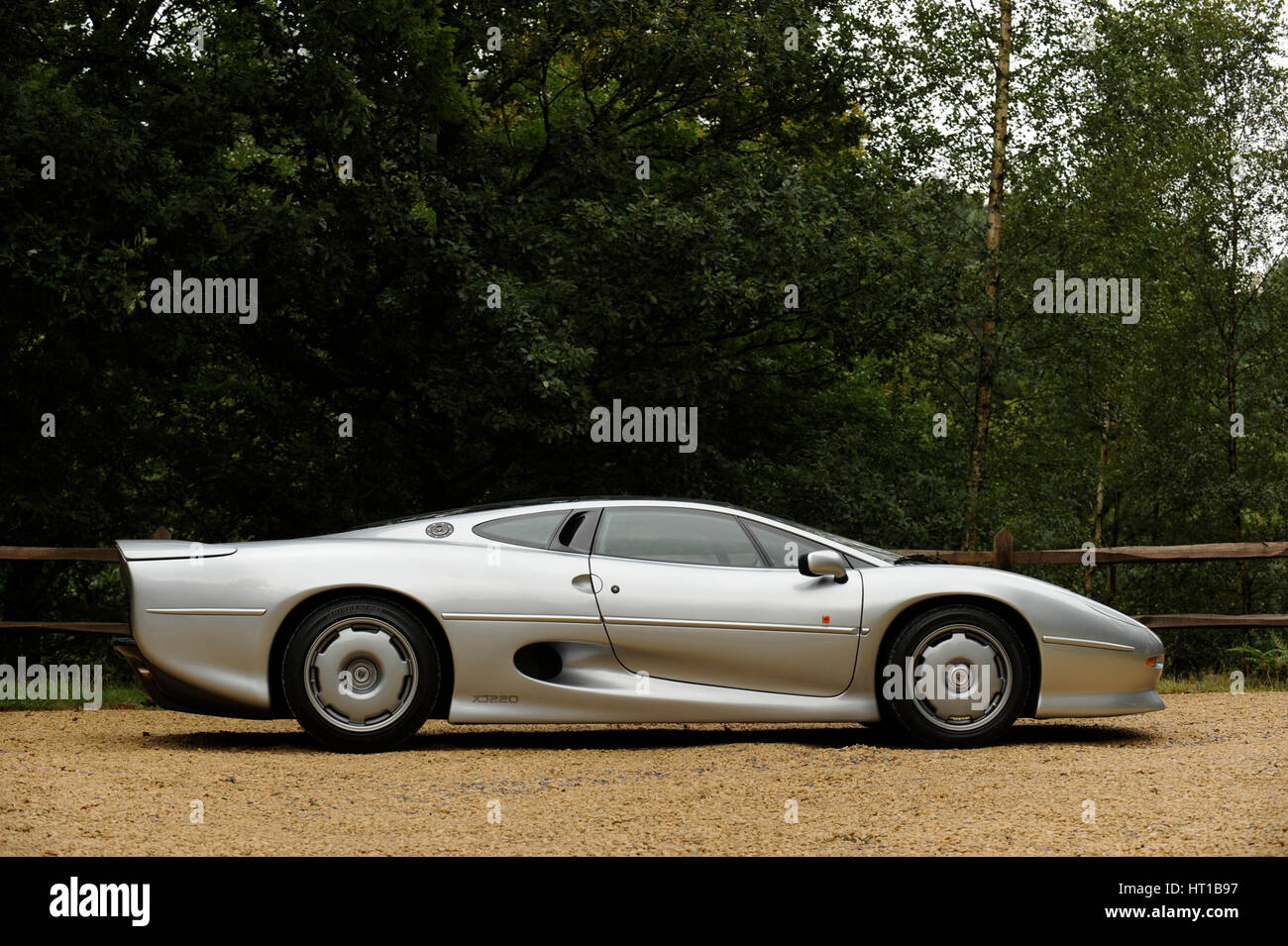 Jaguar XJ220R 1993. Artiste : Simon de l'argile. Banque D'Images