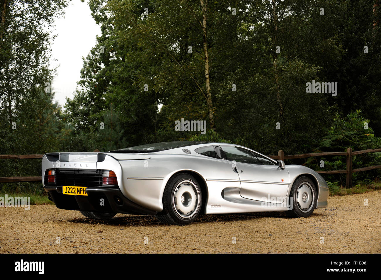 Jaguar XJ220R 1993. Artiste : Simon de l'argile. Banque D'Images
