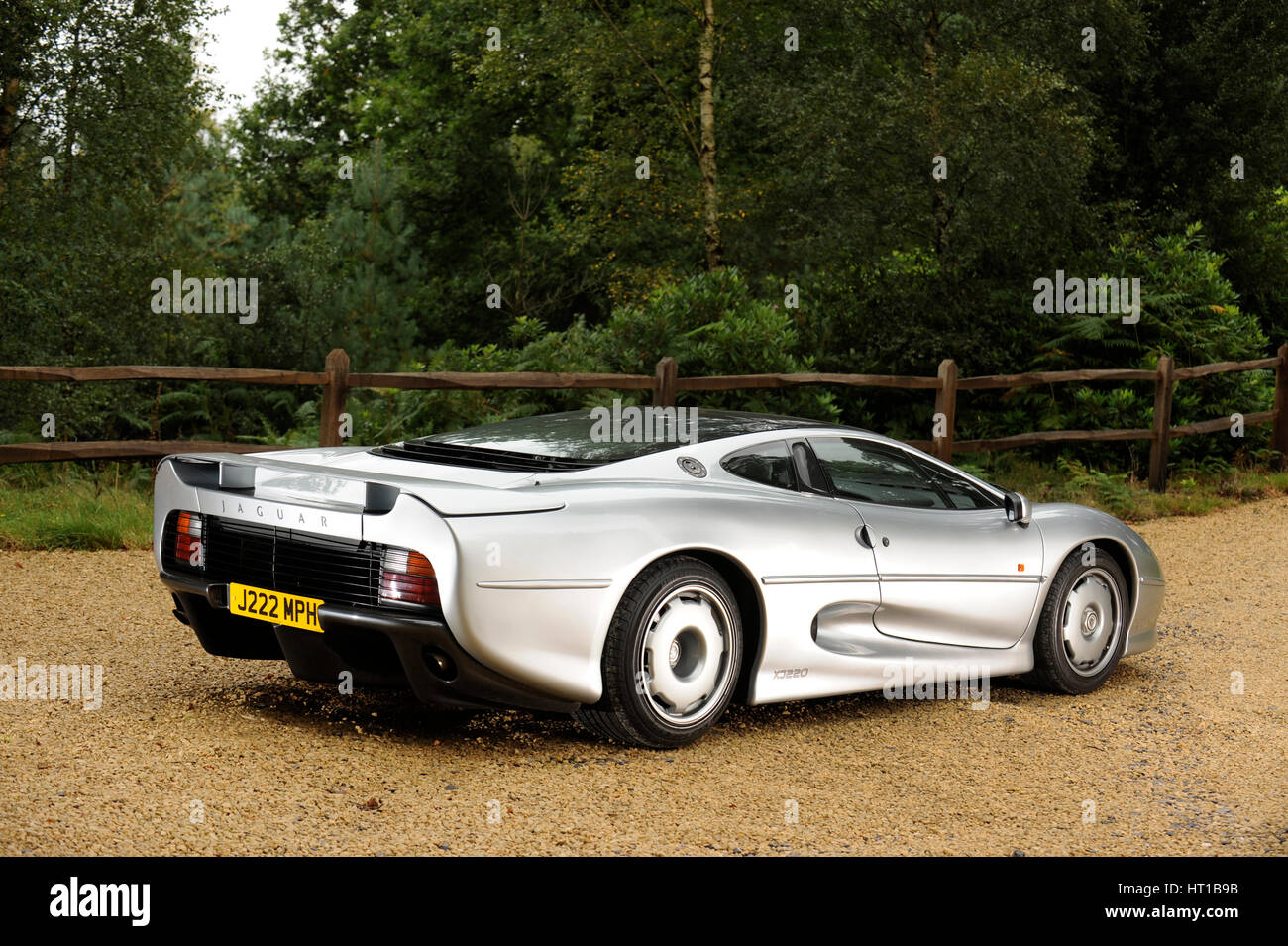 Jaguar XJ220R 1993. Artiste : Simon de l'argile. Banque D'Images