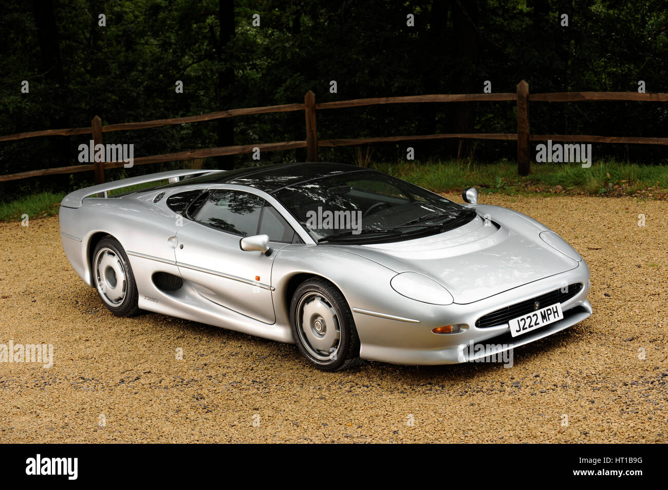 Jaguar XJ220R 1993. Artiste : Simon de l'argile. Banque D'Images