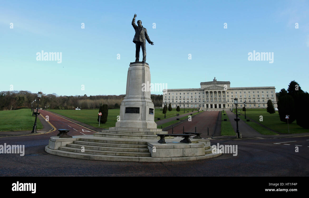 Une vue générale du parlement de Stormont à Belfast comme chefs de parti se réunira d'Irlande Secrétaire James Brokenshire plus tard pour des discussions préliminaires sur la recherche d'une façon de rétablir le transfert, il est entendu. Banque D'Images