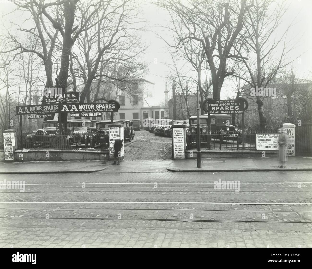 A&A Motor Spares, Brixton Hill, Lambeth, London, 1937. Artiste : Inconnu. Banque D'Images