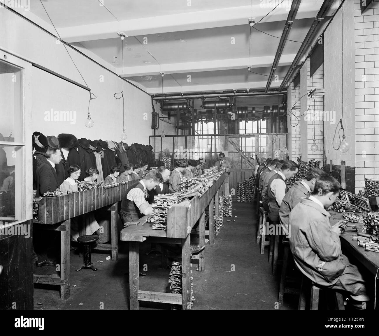 La Birmingham Small Arms Factory, Small Heath, Birmingham, février 1917. Artiste : Adolphe Auguste Boucher. Banque D'Images