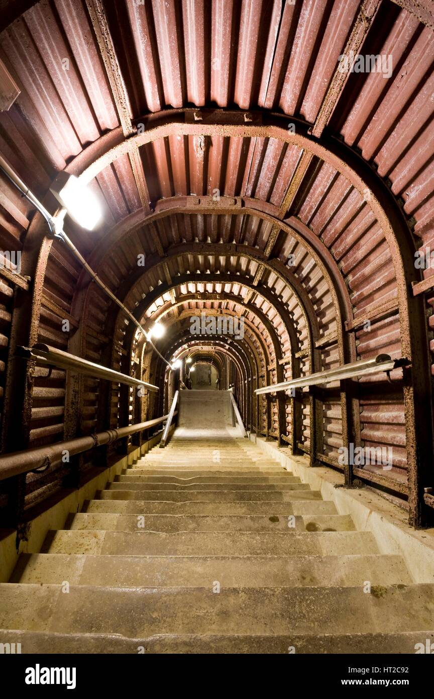 Les tunnels de guerre secrète, de l'enfer Coin, château de Douvres, Kent, 2009. Historique : L'artiste photographe personnel de l'Angleterre. Banque D'Images