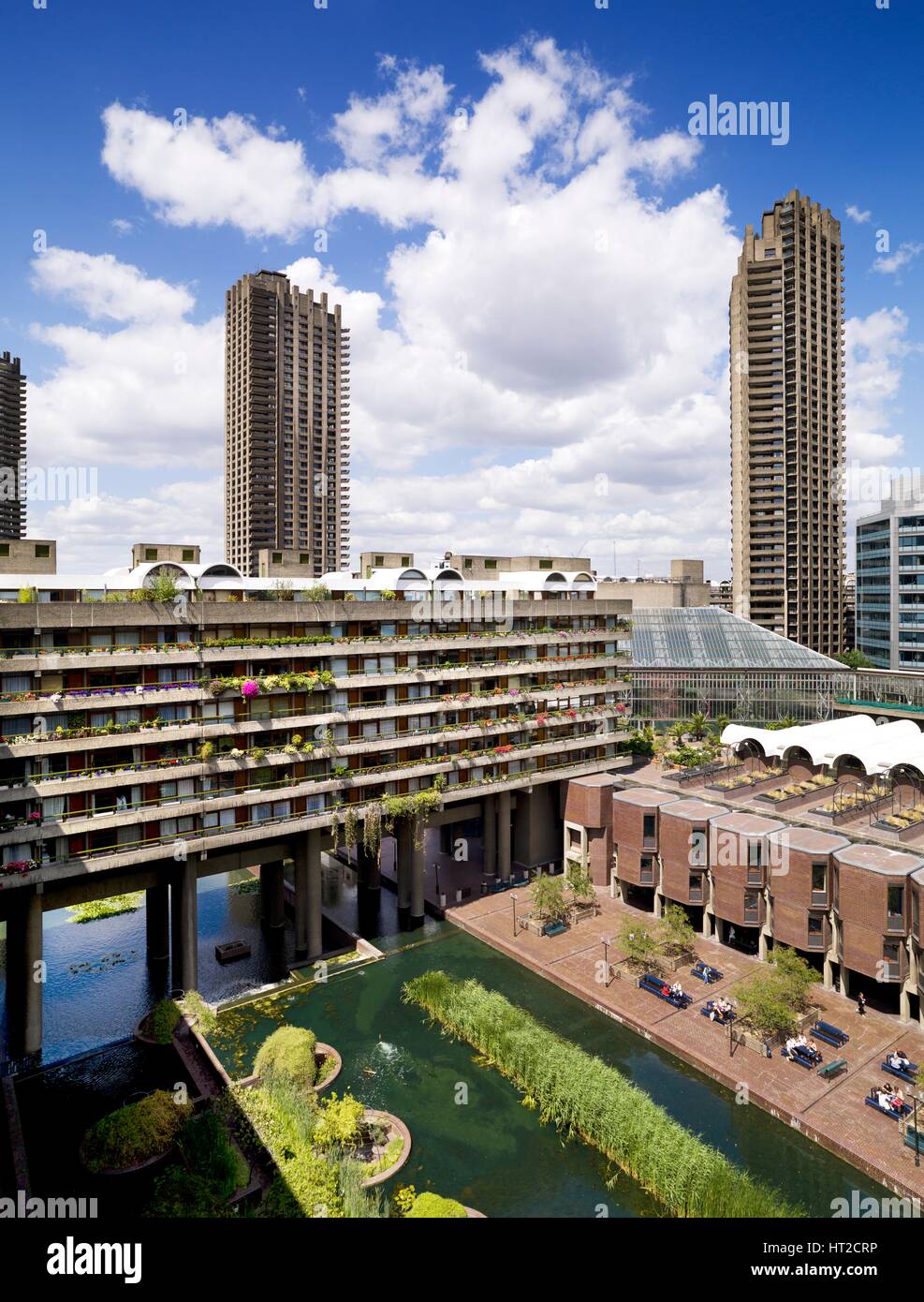 Le Barbican Centre, Londres, 2010. Historique : L'artiste photographe personnel de l'Angleterre. Banque D'Images